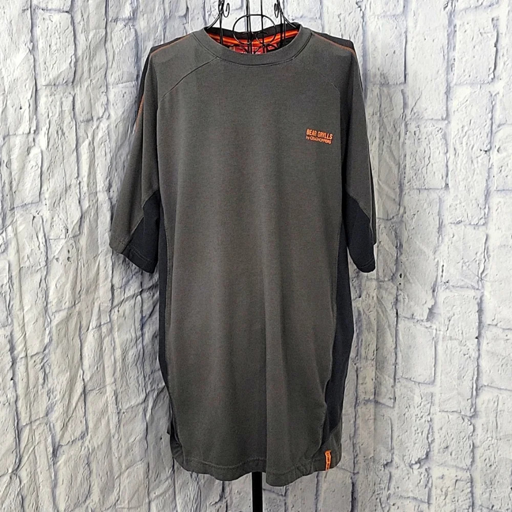 CRAGHOPPERS BEAR GRYLLS Men's Gray and Black T Shirt Large‎